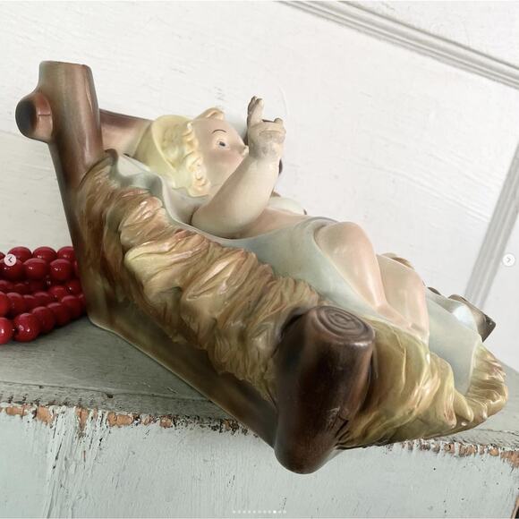 Vintage Baby Jesus Creche Statue Chippy Chalkware Nativity Figure XL REPAIRED - Picture 9 of 10